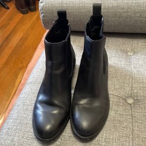 Cole Haan leather ankle boots size 7.5 Black